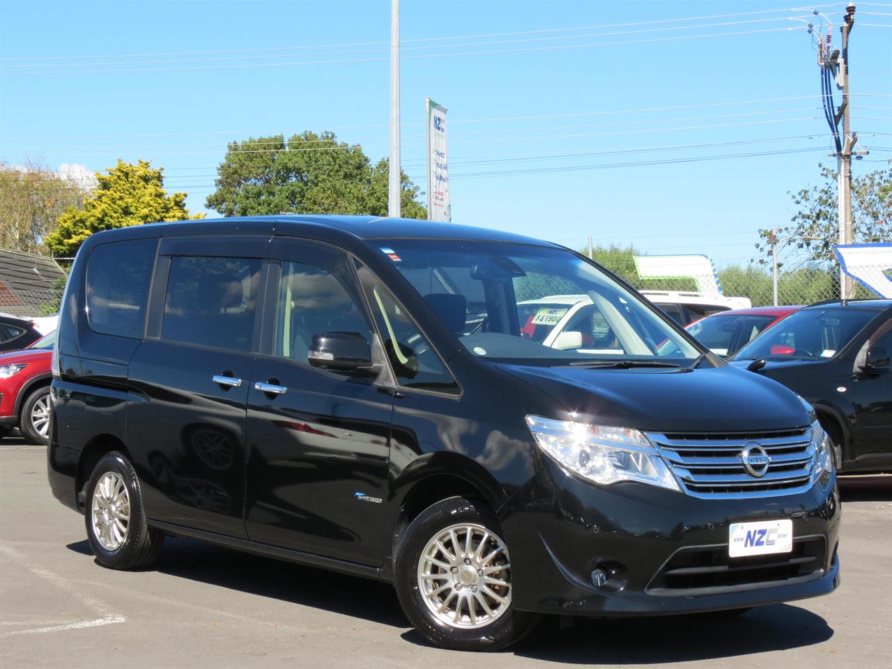 Nissan serena hybrid